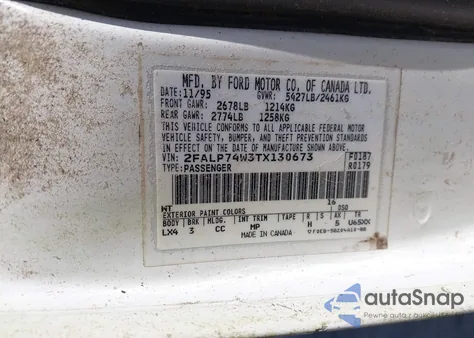 1996 Ford Crown Victoria Lx z USA, uszkodzony, nr VIN 2FALP74W3TX130673